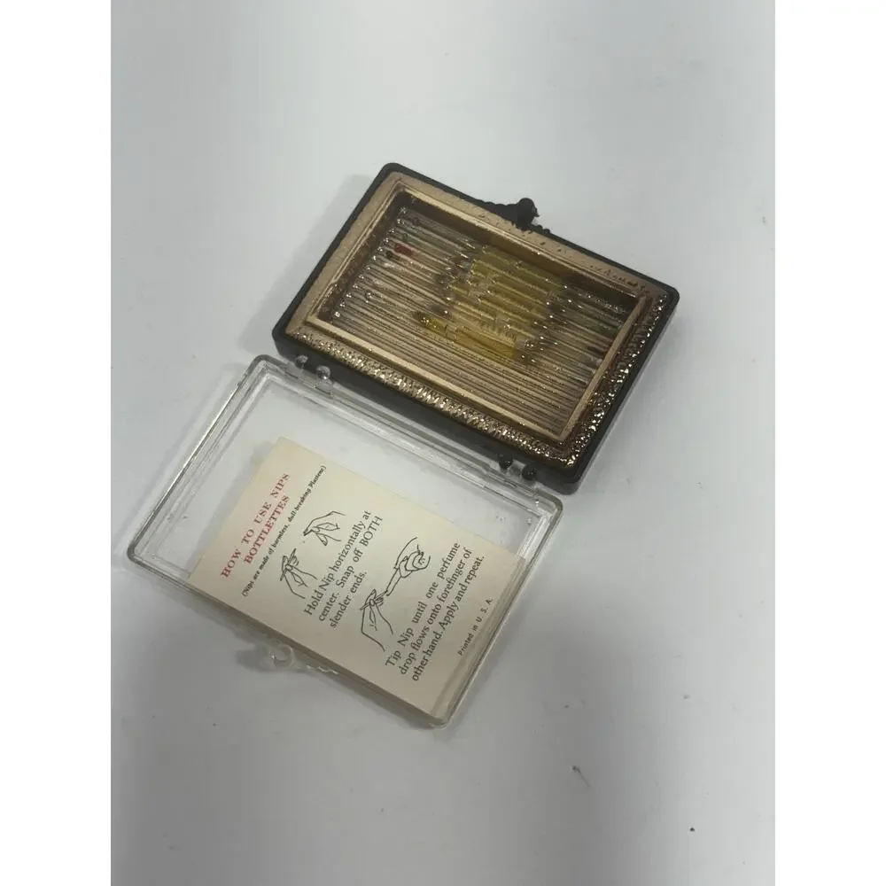 Famous‎ Names 8 Perfumes Sampler Nips Vials W Case Vintage The Warrington Bank